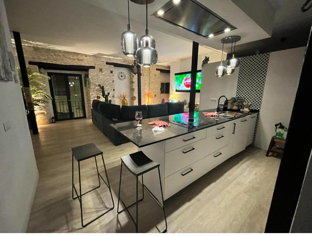 Casa Duque Compartida Familiar 1-Habitacion Con Bano Propio Séville Extérieur photo